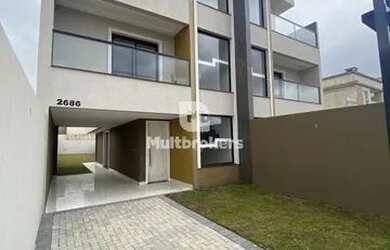 Imagem: A casa possui 3 Dormitórios, 3 Banheiros, 3 Vagas na garagem