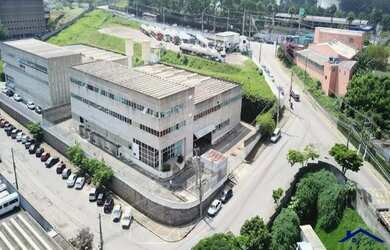 Imagem: O depósito possui 3000-0m² de Área e está localizado em