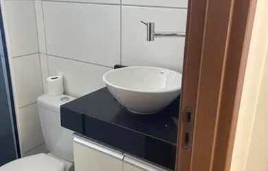 Imagem: O apartamento possui 2 Dormitórios, 1 Banheiro, 1 Vaga na garagem