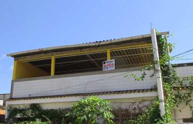 Imagem: A casa possui 2 Dormitórios, 1 Banheiro, 3 Vagas na garagem