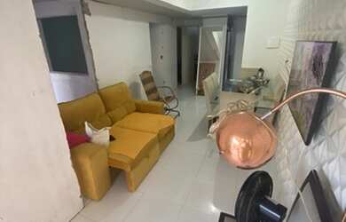 Imagem: A casa possui 4 Dormitórios, 2 Banheiros, 1 Vaga na garagem