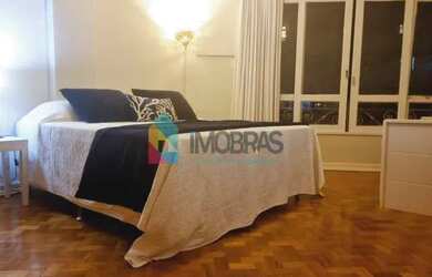 Imagem 5: SÃO 230 METROS DISTRIBUÍDOS EM SALÃO , 4 QUARTOS, 2 SUÍTES E UM VAGA...