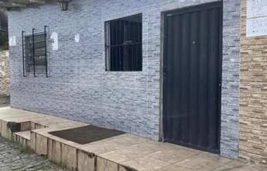 Imagem: A casa possui 2 Dormitórios e 2 Banheiros e está localizado