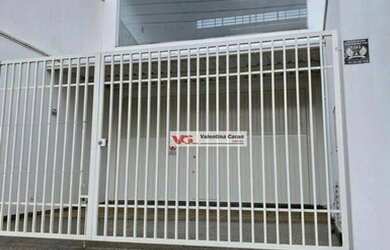 Imagem: O depósito possui 2 Vagas na garagem, 140m² de Área e está