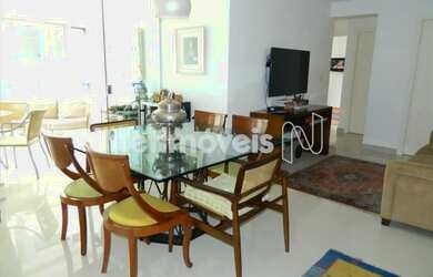 Imagem: O apartamento possui 3 Dormitórios, 3 Banheiros, 2 Vagas na