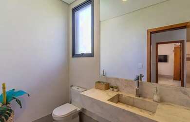 Imagem 7: Imóvel para aluguel e venda possui 403 metros quadrados com 4 quartos