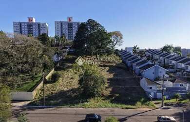 Imagem: O terreno possui 2.925m² de Área, Imóvel novo e está localizado