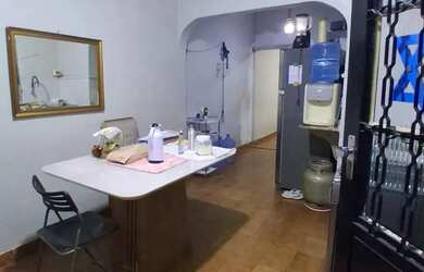 Imagem: A casa possui 2 Dormitórios, 1 Banheiro, 117m² de Área e