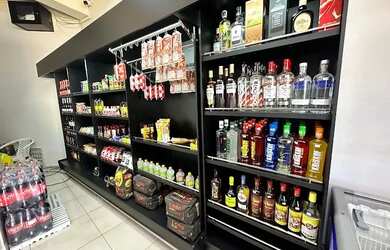 Imagem: O depósito possui 3 Vagas na garagem, 60m² de Área, Imóvel