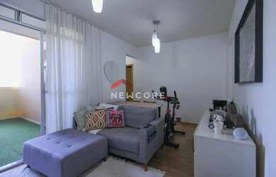 Imagem: O apartamento possui 3 Dormitórios, 1 Banheiro, 2 Vagas na