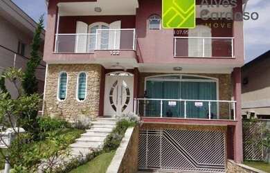 Imagem: A casa em condomínio possui 4 Dormitórios, 5 Banheiros, 4