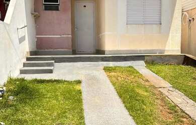 Imagem: A casa em condomínio possui 2 Dormitórios, 1 Banheiro, 2 Vagas