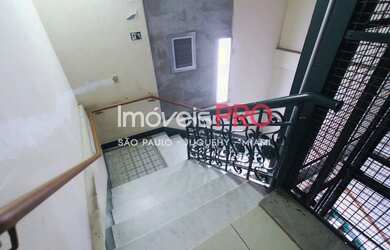 Imagem 12: Predio de tombado , de esquina com grande movimento de pedestre