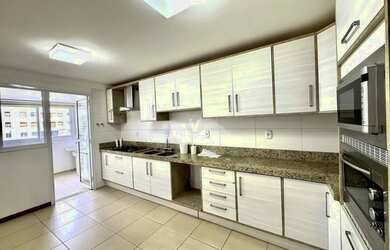 Imagem 11: Apartamento-casa com vista panorâmica, com seus 3 dormitórios, no bairro...