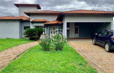 Imagem: A casa em condomínio possui 3 Dormitórios, 4 Banheiros, 4