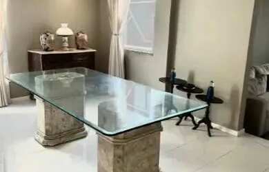 Imagem: O apartamento possui 4 Dormitórios, 2 Banheiros, 2 Vagas na