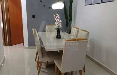 Imagem: A casa possui 2 Dormitórios, 2 Banheiros, 2 Vagas na garagem