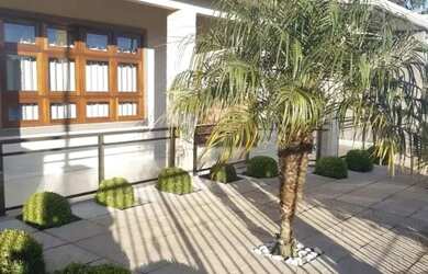 Imagem: A casa possui 3 Dormitórios, 3 Banheiros, 1 Vaga na garagem