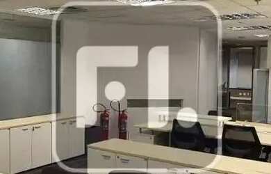 Imagem: O depósito possui 5 Vagas na garagem e 203m² de Área e está