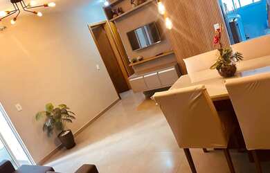 Imagem: O apartamento possui 2 Dormitórios, 2 Banheiros, 2 Vagas na