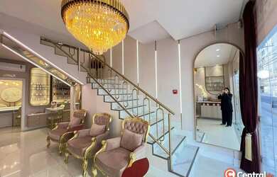 Imagem: O depósito possui 1 Vaga na garagem, 95m² de Área e está