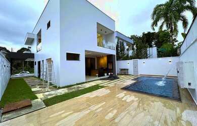 Imagem: A casa em condomínio possui 4 Dormitórios, 5 Banheiros, 4