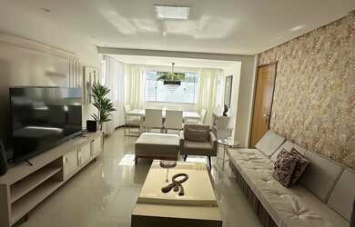 Imagem: O apartamento possui 3 Dormitórios, 3 Banheiros, 2 Vagas na