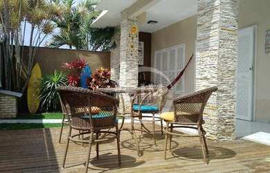 Imagem: O depósito possui 4 Vagas na garagem, 360m² de Área e está