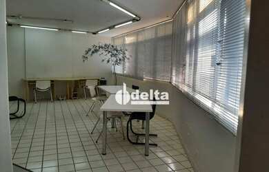 Imagem: O depósito possui 62m² de Área e está localizado em Centro