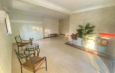 Imagem: O apartamento possui 3 Dormitórios, 1 Banheiro, 1 Vaga na garagem