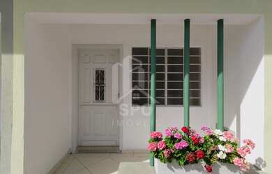 Imagem: O depósito possui 5 Vagas na garagem, 84m² de Área e está