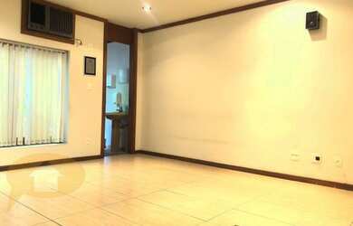 Imagem: O depósito possui 120m² de Área e está localizado em Bairro