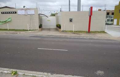 Imagem: O depósito possui 5 Vagas na garagem, 1.753m² de Área e