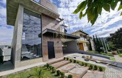 Imagem: A casa em condomínio possui 3 Dormitórios, 5 Banheiros, 4