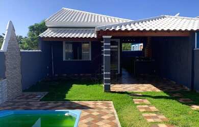 Imagem: A casa possui 2 Dormitórios, 2 Banheiros, 2 Vagas na garagem