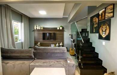 Imagem: A casa possui 3 Dormitórios, 2 Banheiros, 1 Vaga na garagem