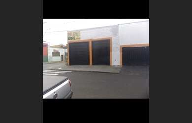 Imagem: O depósito possui 5 Vagas na garagem, 200m² de Área e está