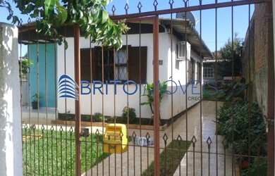 Imagem: A casa possui 3 Dormitórios, 1 Banheiro e 60m² de Área e