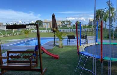 Imagem 2: Linda casa, 4 quartos, 2 su tes, piscina, 4 vagas, portaria 24 horas