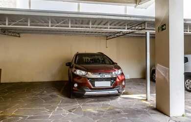 Imagem: O apartamento possui 1 Dormitório, 1 Banheiro, 1 Vaga na garagem