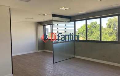 Imagem: O depósito possui 1 Vaga na garagem, 45m² de Área e está