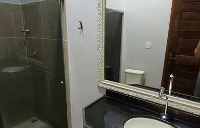 Imagem: A casa possui 3 Dormitórios, 3 Banheiros, 3 Vagas na garagem