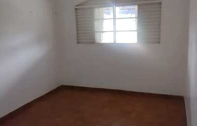 Imagem 5: Qd 9 CL. 200m² de Área, 2 Banheirose3 Dormitórios