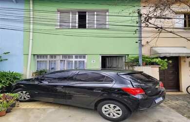 Imagem: A casa possui 2 Dormitórios, 2 Banheiros, 1 Vaga na garagem