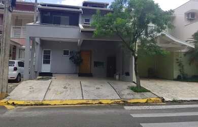 Imagem: A casa possui 3 Dormitórios, 5 Banheiros, 159m² de Área e