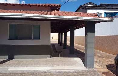 Imagem: A casa em condomínio possui 4 Dormitórios, 4 Banheiros, 5