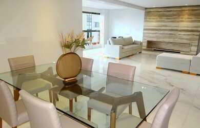 Imagem: O apartamento possui 4 Dormitórios, 5 Banheiros, 4 Vagas na