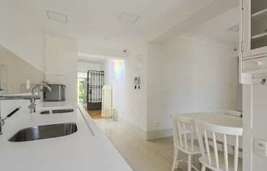 Imagem 8: Casa para aluguel e venda tem 380 metros com 4 quartos em Perdizes - São...