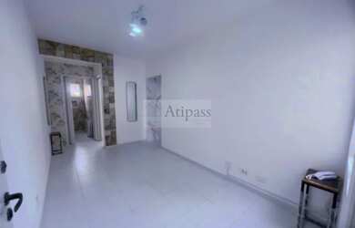 Imagem: O apartamento possui 1 Dormitório, 1 Banheiro, 1 Vaga na garagem