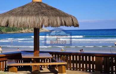 Imagem: A casa em condomínio para alugar possui 5 Dormitórios, 5 Banheiros